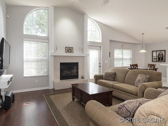 5th image of 6235 NW 35th Dr