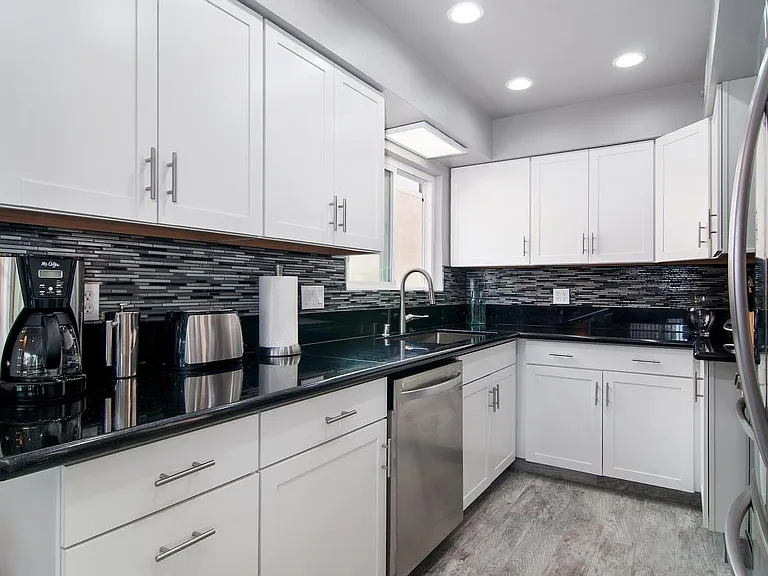 735 Balboa Ct — Photo 8