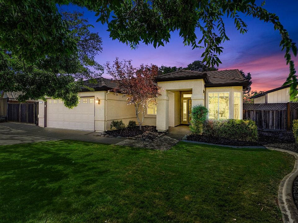 1st image of 139 Vierra Cir