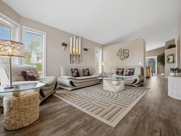 28 Norfolk Close, Saint Albert, AB T8N 7B8