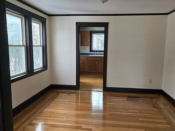 4th image of 61 Whiton Ave #1
