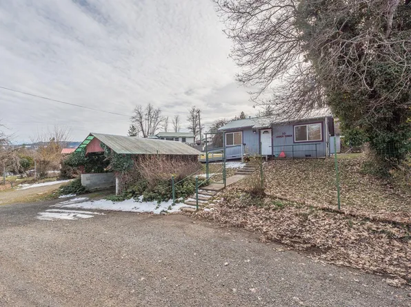 30 Upper Miner Pl, Weaverville, CA 96093