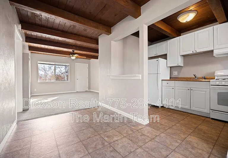 695 Denslowe Dr #B — Photo 6