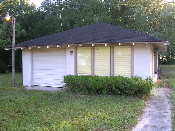 5th image of 11846 Carmen Ave