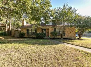 700 NW Sandra Ln, Burleson, TX 76028