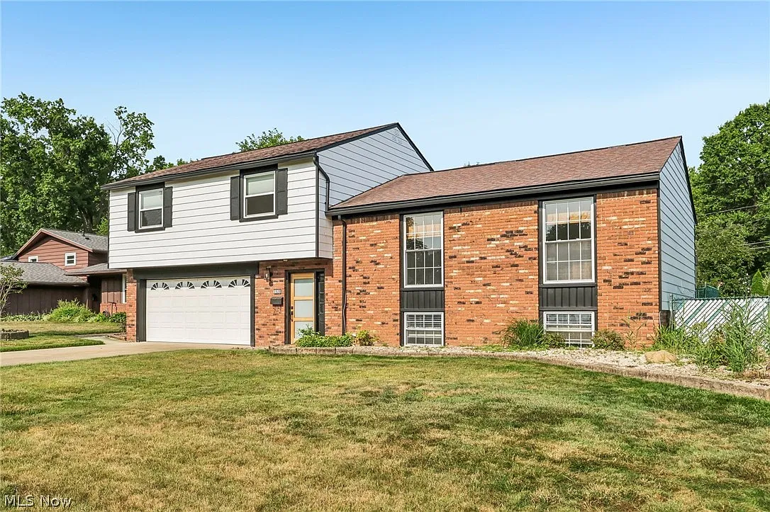 3 bed, 2.5 bath, 2218 sqft, $3,000 — Photo 3
