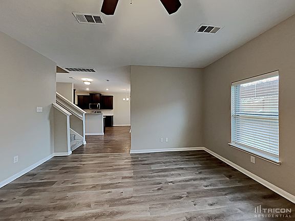 3rd image of 5300 Persimmon Dr