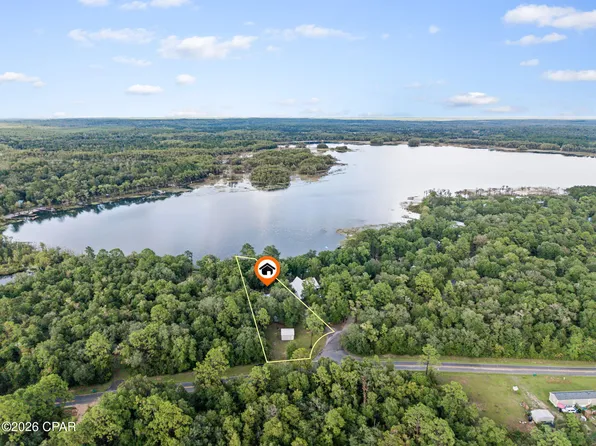 3955 Stillwater Dr, Chipley, FL 32428
