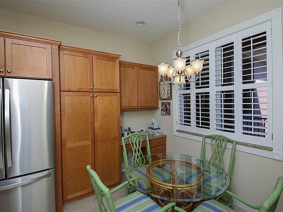5th image of 5221 Manorwood Dr #4C
