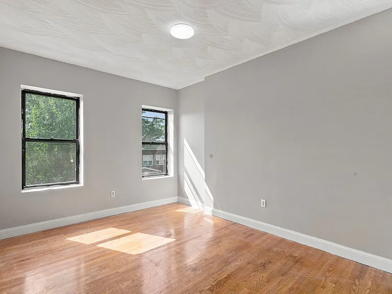 179-185 Chestnut Street — Photo 7