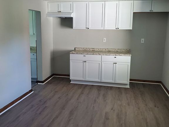 3rd image of 1543 Reid Ave