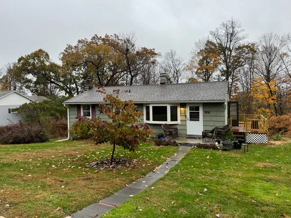(undisclosed Address), Brookfield, CT 06804
