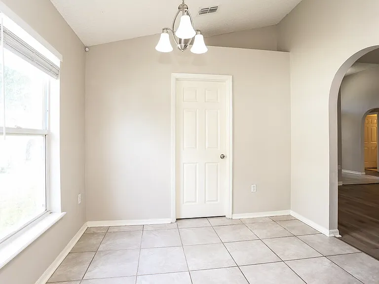 11157 Wyndham Hollow Ln — Photo 7