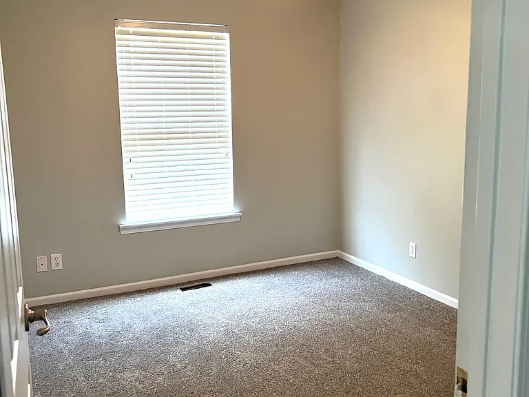 15301 Davidson St — Photo 10