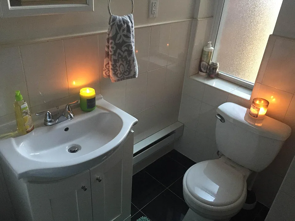 Bathroom sink