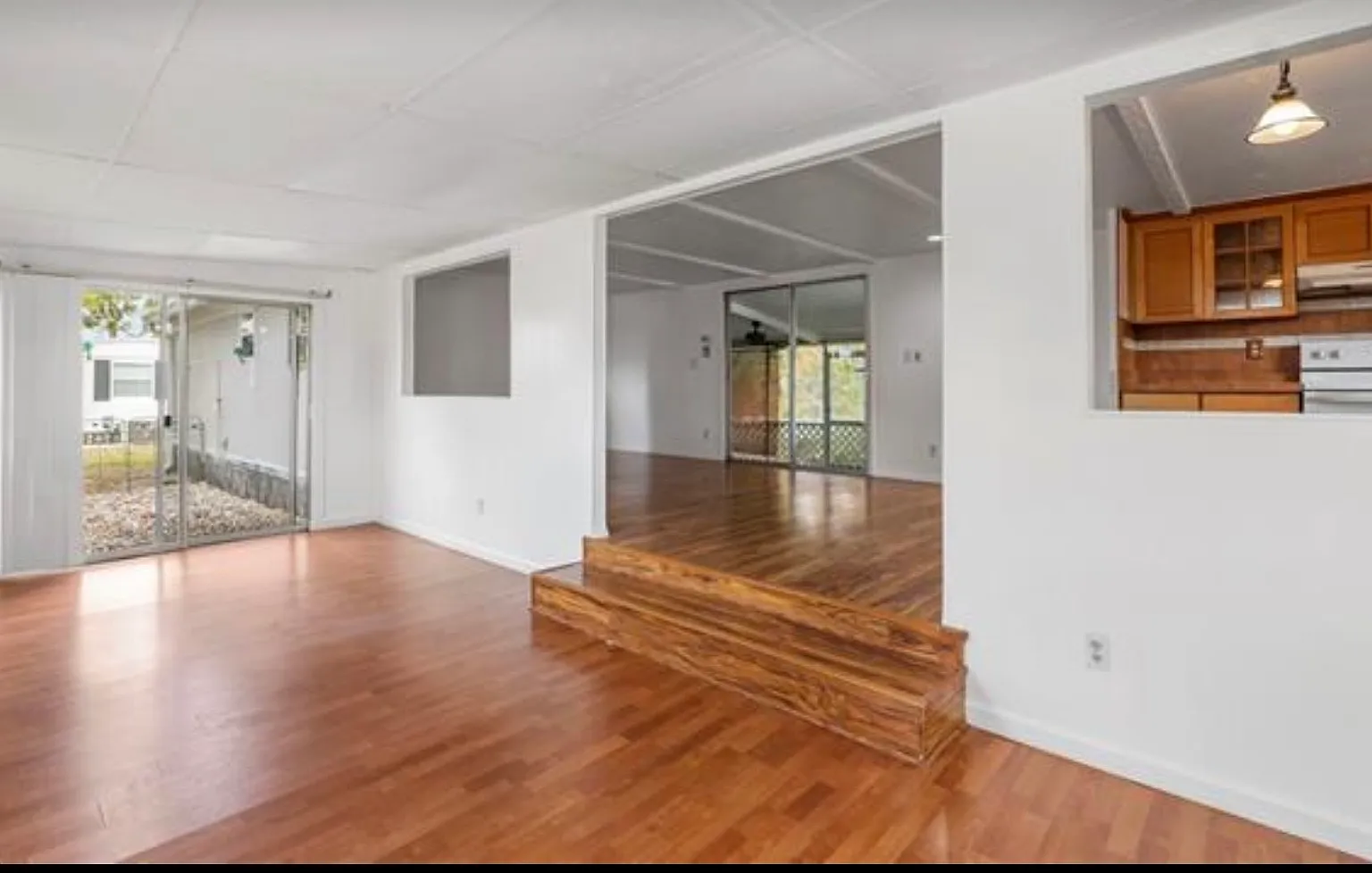 2 bed, 1100 sqft, $1,475 — Photo 2
