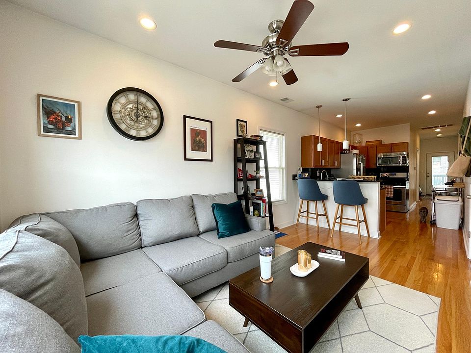 1st image of 3505 W Diversey Ave #2