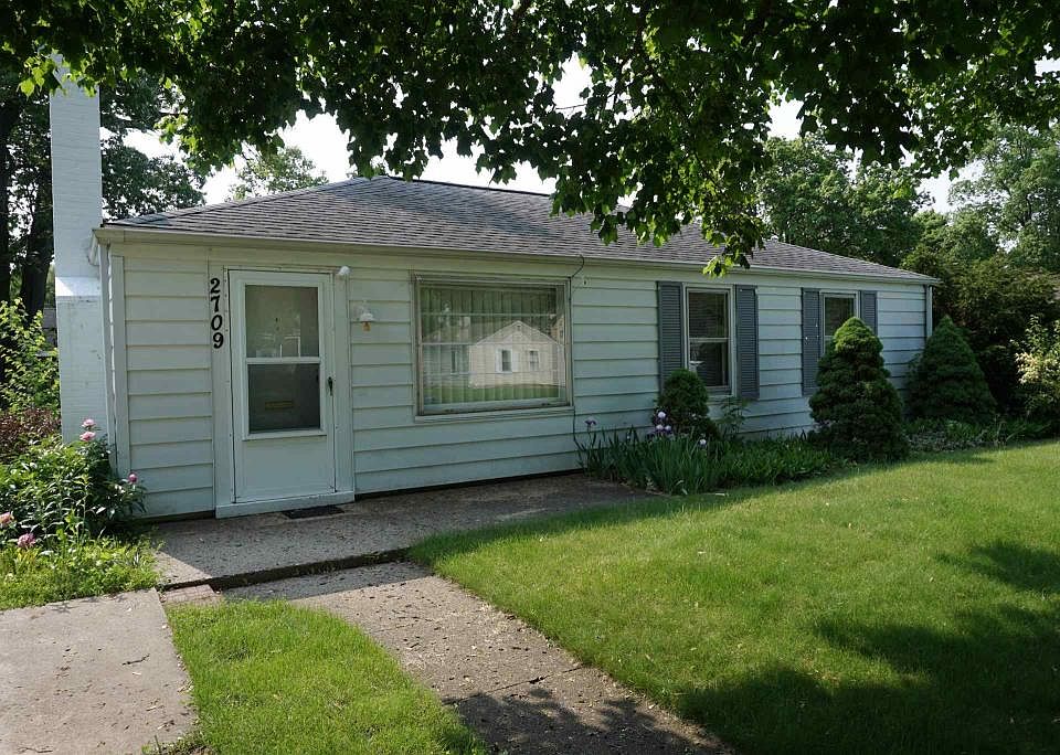 1st image of 2709 Sampson St