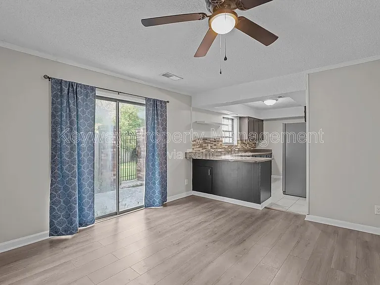 2918 Arrowhead Dr — Photo 14