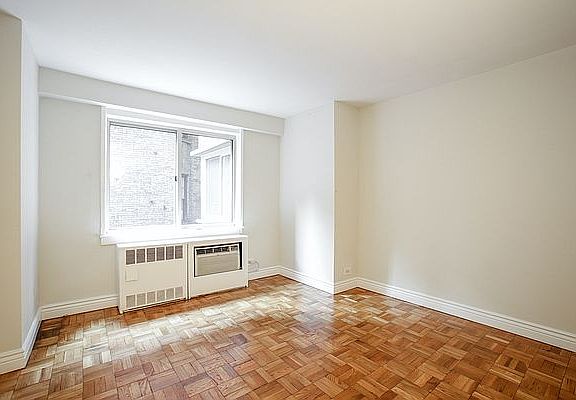 5th image of 360 E 65th St APT 4C