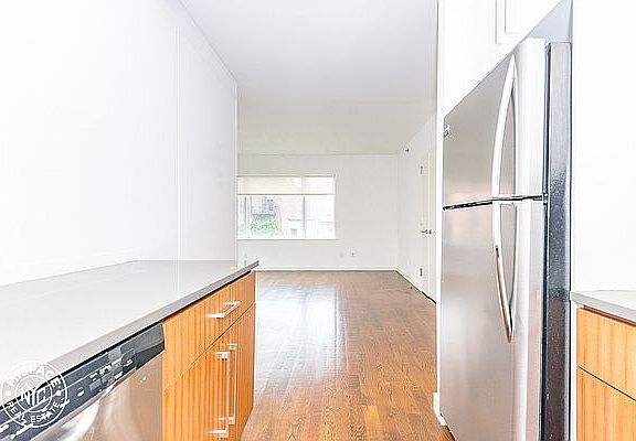 4th image of 1209 Dekalb Ave APT 223