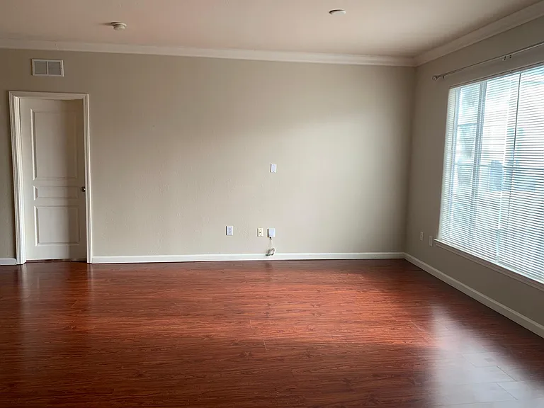 8290 Gate Pkwy W #910 — Photo 16