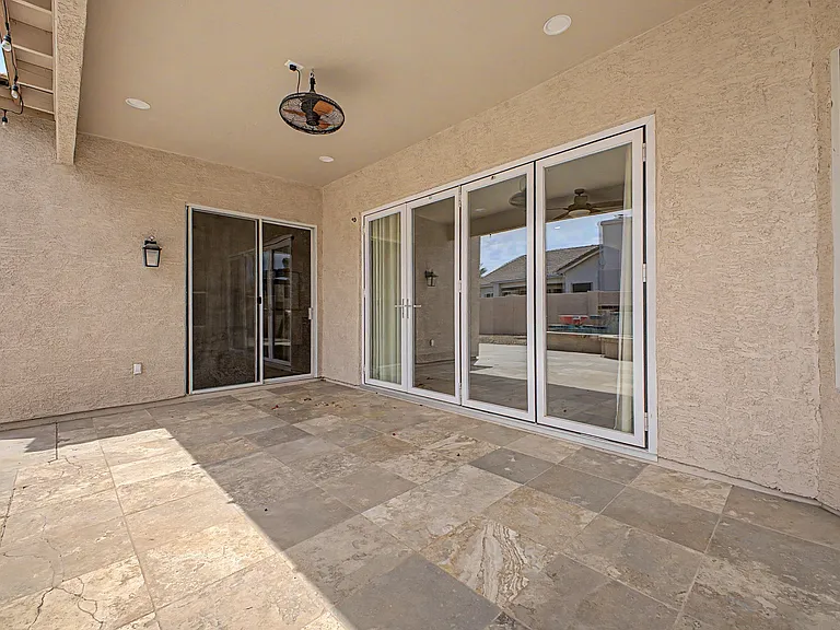 S McClelland Dr — Photo 31