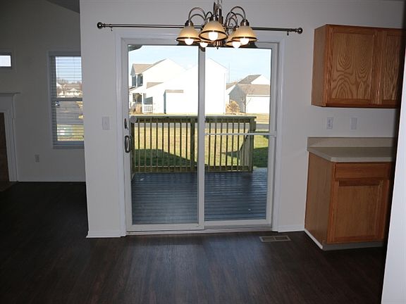 4th image of 5894 Westbank Dr