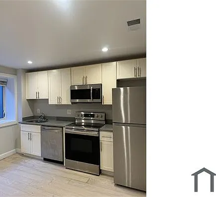 1447 Oak St NW #C001 — Photo 2