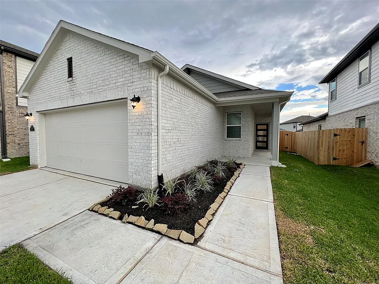 23223 Spring Genesis Ln — Photo 3