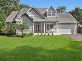9 Old Country Rd, East Quogue, NY 11942