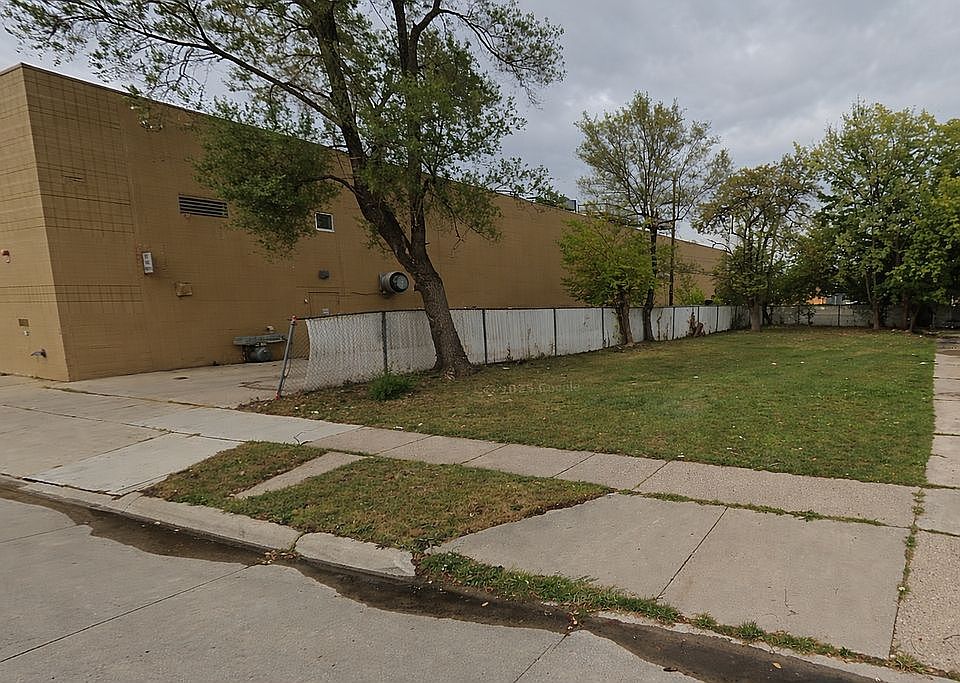 2nd image of 8061 Maxwell Ave