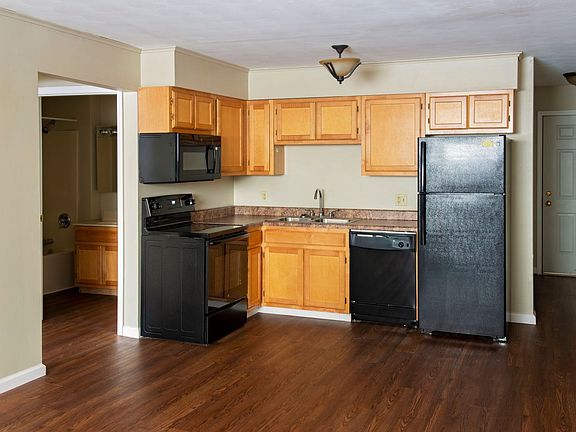 4th image of 116 Newbury Hollow Ln #111-03