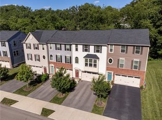 121 Arbor Trail Dr, Mc Kees Rocks, PA 15136