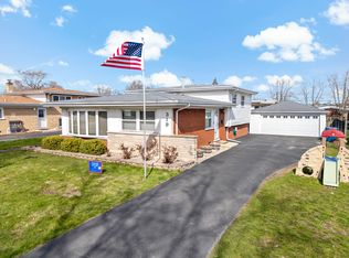 319 Homewood Ct, Chicago Heights, IL