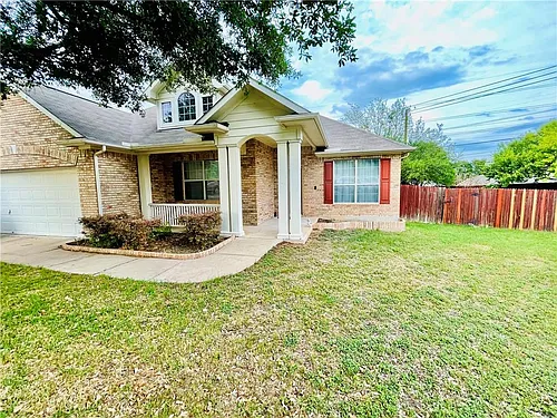2200 Lou John St Photo 1