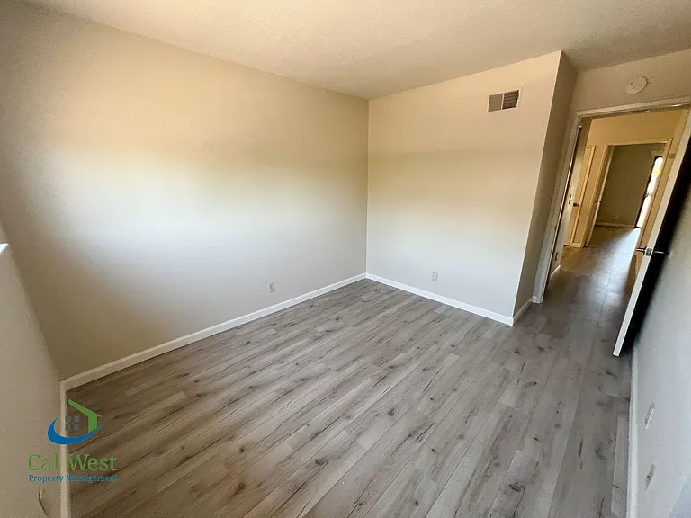 6547 Cobblestone Ct — Photo 20