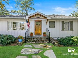 220 Pinecrest Ave, Fairhope, AL 36532