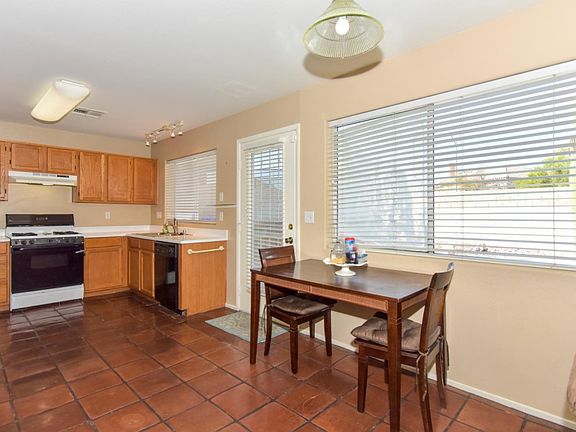 3rd image of 9168 Bucksprings Dr