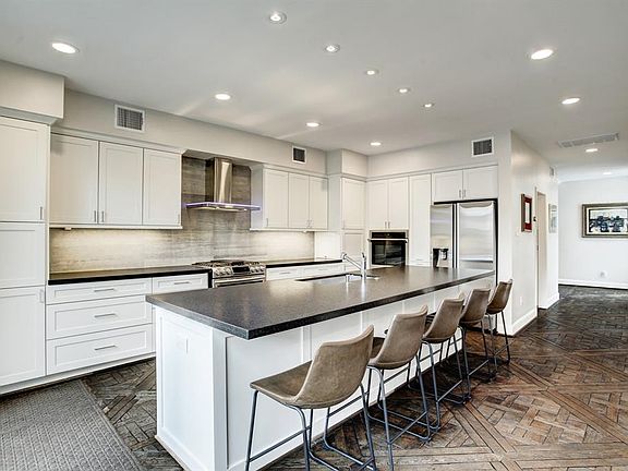 5th image of 7503 Del Monte Dr