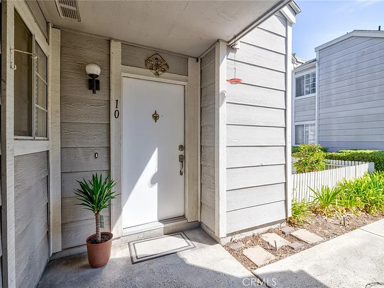 2390 W Orangethorpe Ave #10 — Photo 2