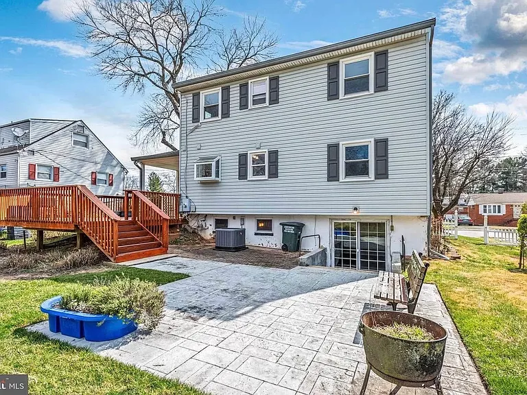 14027 Grayson Rd — Photo 2