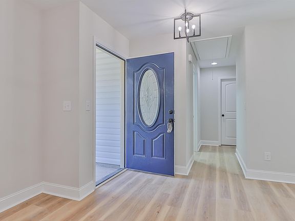 4th image of 527 Calhoun Rd