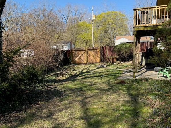 2122 Coolidge St, Lansing, MI 48906
