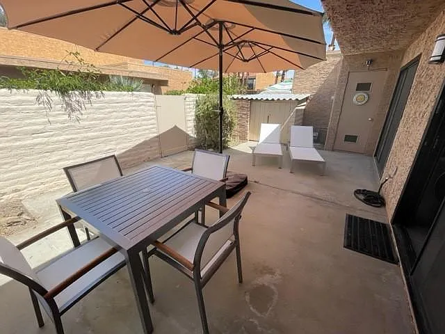 Los Coyotes Dr — Photo 13