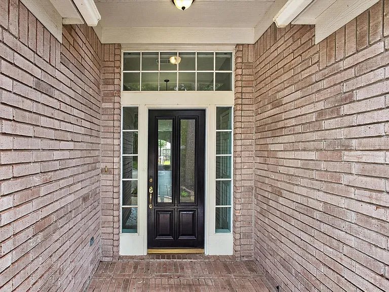 26 Millport Dr — Photo 3