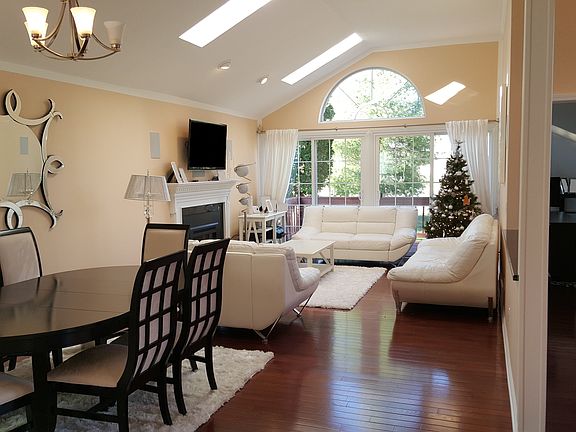 4th image of 3658 Princeton Pl