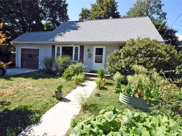 83 Winsor Cir, Elmira, NY 14905