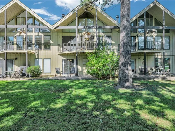 313 Winged Foot Dr, Lufkin, TX 75901