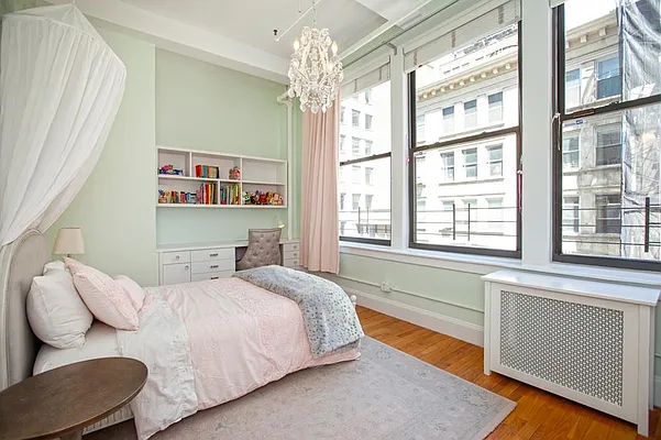 Sold by R New York | media 3